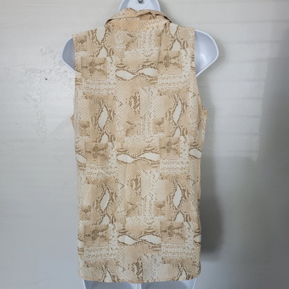 Equipment Women's Small 100% Silk Tan White Snakeskin Sleeveless Blouse Button - Picture 6 of 8